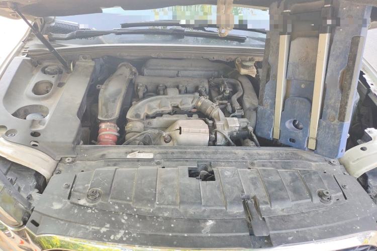 Used DS 5LS 2014 1.6T Luxury Edition THP160 Engine Bay