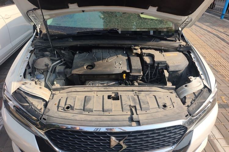 Used DS 5LS 2014 1.8L Manual Comfort Version VTi140 Engine Bay