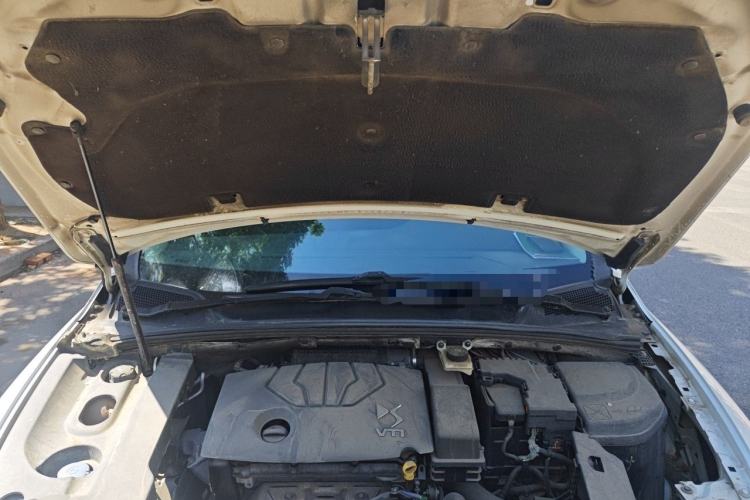 Used DS 5LS 2014 1.8L Elegant Edition VTi140 Engine Bay