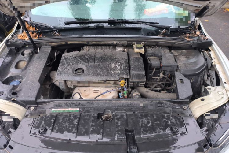 Used DS 5LS 2014 1.8L Elegant Edition VTi140 Engine Bay