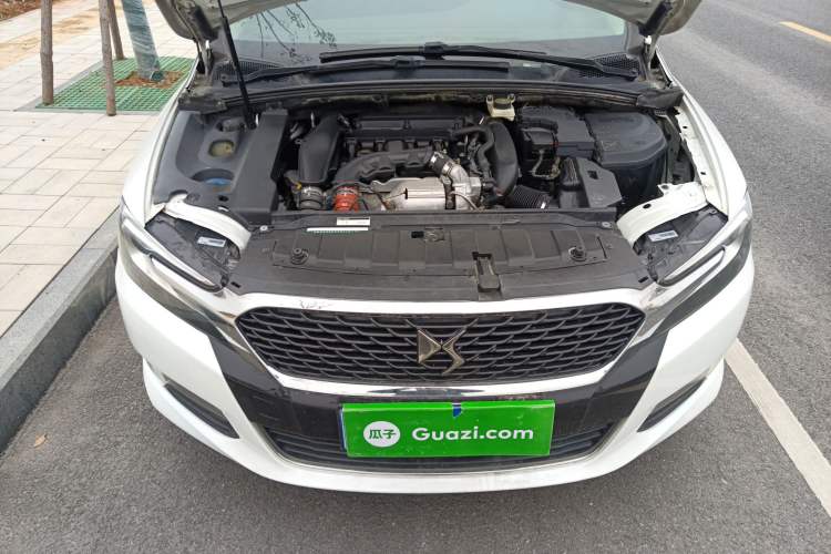 Used DS 5LS 2014 1.6T Elegant Version THP160 Engine Bay