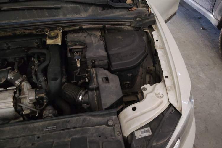 Used DS 5LS 2014 1.6T Elegant Version THP160 Engine Bay Left