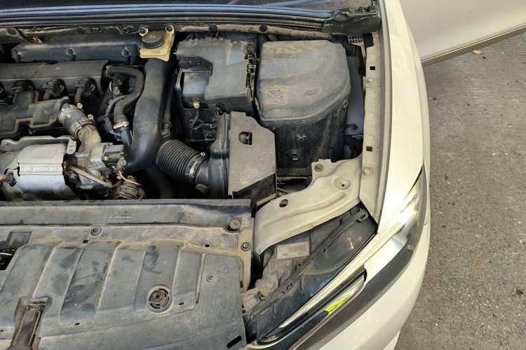 Used DS 5LS 2014 1.6T Elegant Version THP160 Engine Bay Left