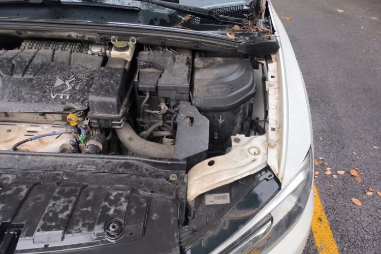 Used DS 5LS 2014 1.8L Elegant Edition VTi140 Engine Bay Left