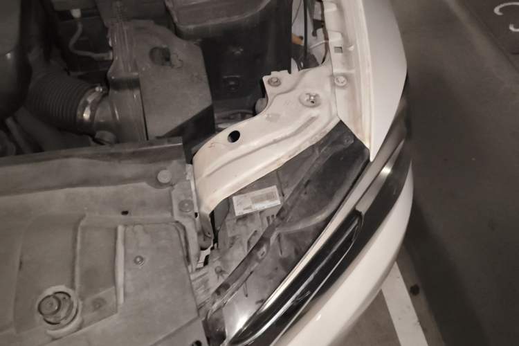 Used DS 5LS 2014 1.6T Elegant Version THP160 Engine Bay Left