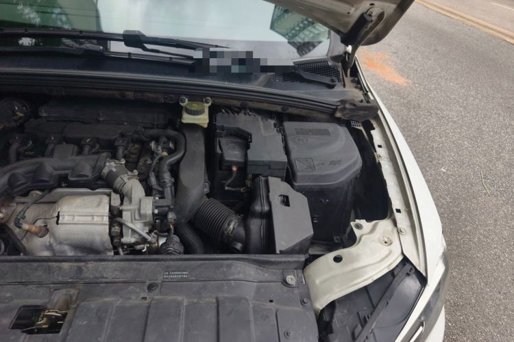 Used DS 5LS 2014 1.6T Elegant Version THP160 Engine Bay Left