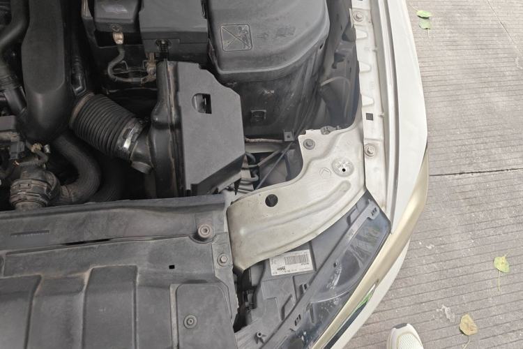 Used DS 5LS 2014 1.6T Luxury Edition THP160 Engine Bay Left
