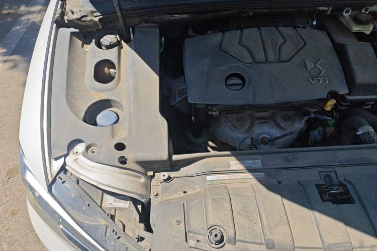 Used DS 5LS 2014 1.8L Elegant Edition VTi140 Engine Bay Right
