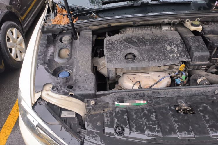 Used DS 5LS 2014 1.8L Elegant Edition VTi140 Engine Bay Right