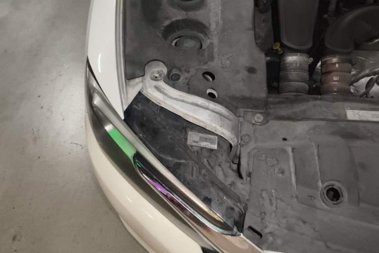 Used DS 5LS 2014 1.6T Elegant Version THP160 Engine Bay Right