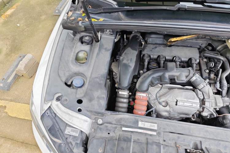 Used DS 5LS 2014 1.6T Elegant Version THP160 Engine Bay Right