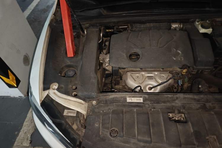 Used DS 5LS 2014 1.8L Elegant Edition VTi140 Engine Bay Right