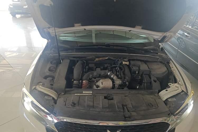 Used DS 5LS 2014 1.6T Luxury Edition THP160 Engine Bay Right