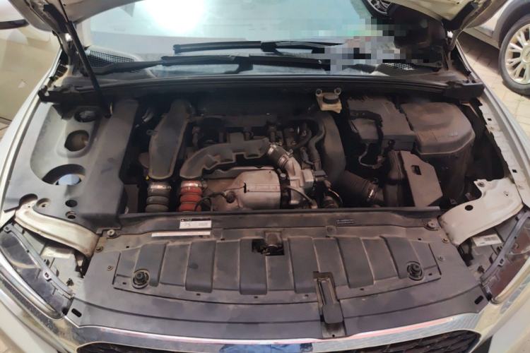 Used DS 5LS 2014 1.6T Luxury Edition THP160 Engine Bay