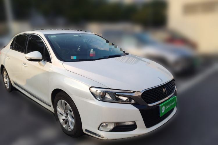 Used DS 5LS 2014 1.8L automatic Comfort version VTi140 Exterior 1