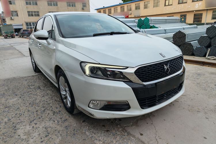 Used DS 5LS 2014 1.8L automatic Comfort version VTi140 Exterior 4