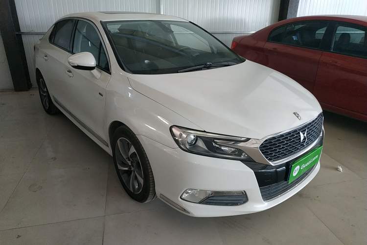 Used DS 5LS 2014 1.6T Elegant Version THP160 Front Right 45 Deg
