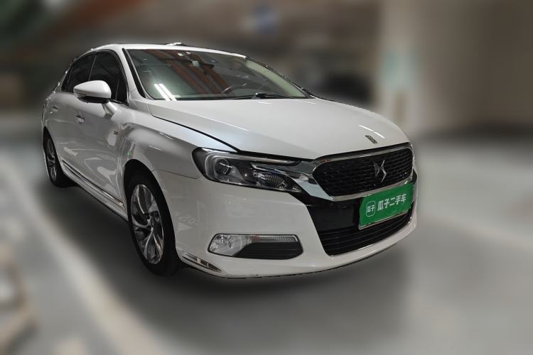 Used DS 5LS 2014 1.6T Luxury Edition THP160 Front Right 45 Deg