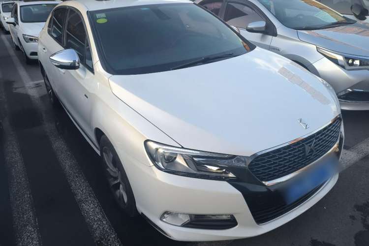Used DS 5LS 2014 1.6T Elegant Version THP160 Front Right 45 Deg