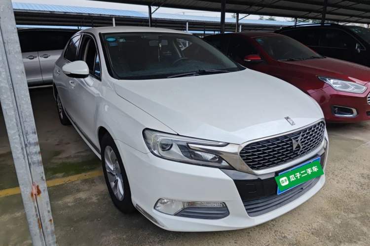 Used DS 5LS 2014 1.8L Manual Comfort Version VTi140 Front Right 45 Deg