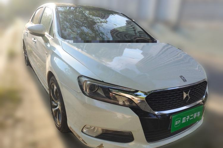 Used DS 5LS 2014 1.6T Luxury Edition THP160 Front Right 45 Deg