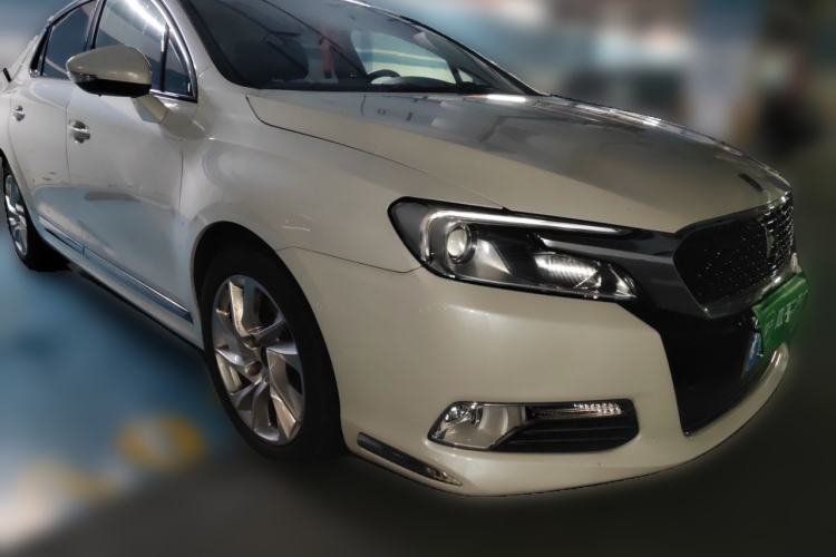 Used DS 5LS 2014 1.8L Elegant Edition VTi140 Front Right 45 Deg
