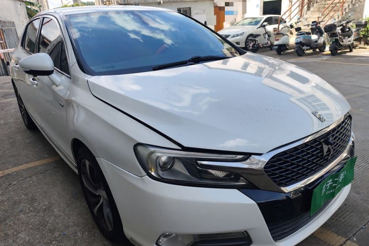 Used DS 5LS 2014 1.6T Luxury Edition THP160 Front Right 45 Deg