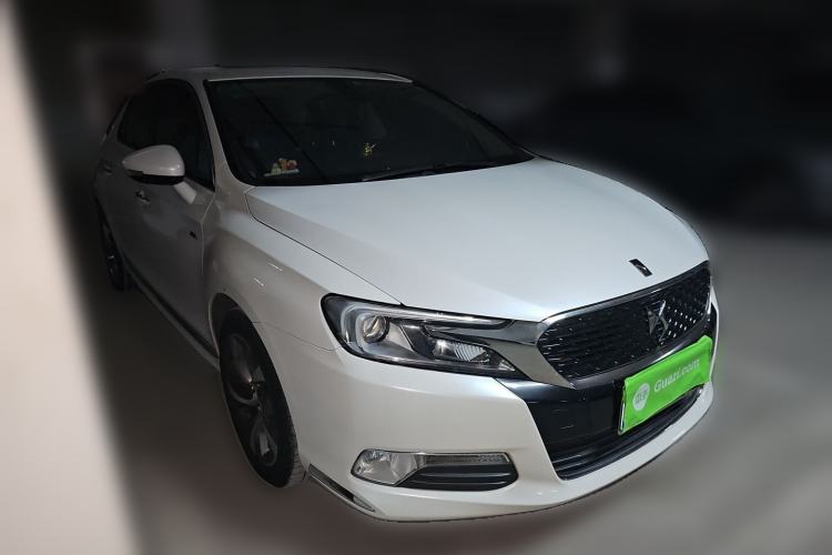 Used DS 5LS 2014 1.6T Luxury Edition THP160 Front Right 45 Deg