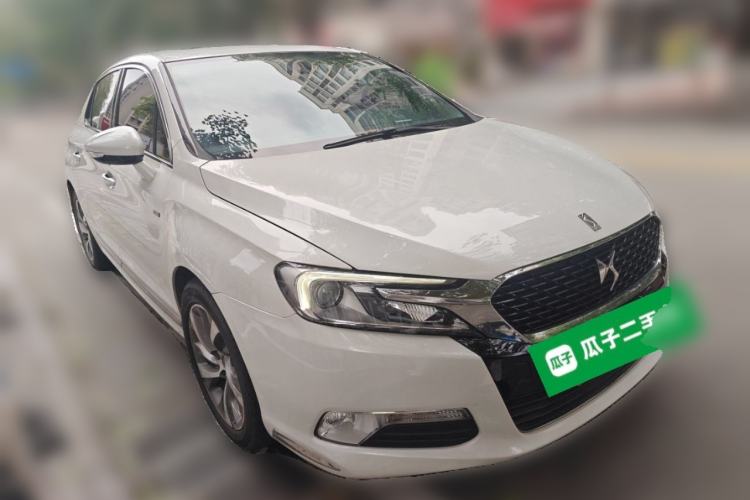 Used DS 5LS 2014 1.6T Luxury Edition THP160 Front Right 45 Deg