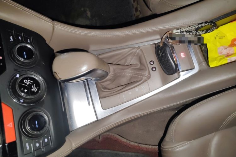 Used DS 5LS 2014 1.6T Prestige Edition THP200 Gear Lever
