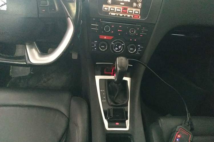 Used DS 5LS 2014 1.6T Elegant Version THP160 Gear Lever