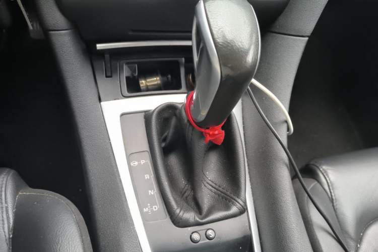 Used DS 5LS 2014 1.8L Elegant Edition VTi140 Gear Lever