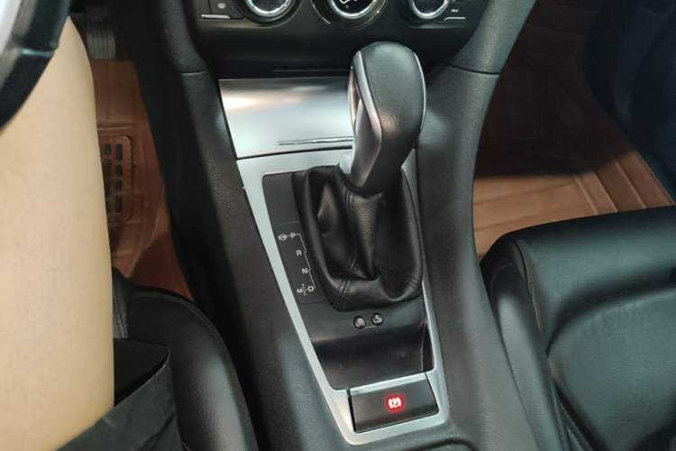 Used DS 5LS 2014 1.8L Elegant Edition VTi140 Gear Lever