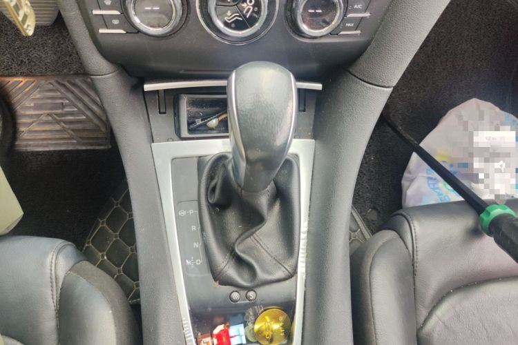 Used DS 5LS 2014 1.8L Elegant Edition VTi140 Gear Lever