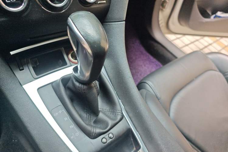 Used DS 5LS 2014 1.8L Elegant Edition VTi140 Gear Lever