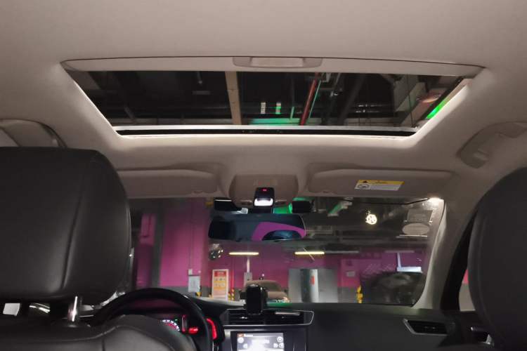 Used DS 5LS 2014 1.6T Elegant Version THP160 Headliner