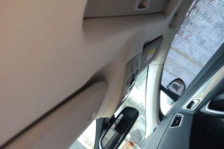 Used DS 5LS 2014 1.6T Luxury Edition THP160 Headliner