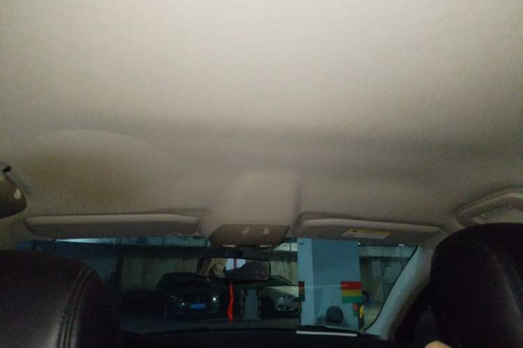 Used DS 5LS 2014 1.8L automatic Comfort version VTi140 Headliner