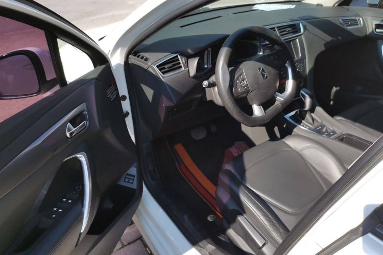 Used DS 5LS 2014 1.6T Elegant Version THP160 Interior 1