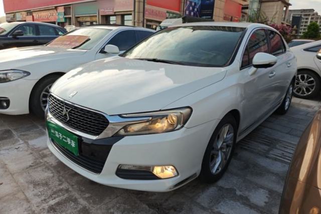Używany DS 5LS 2014 1.8L Elegant Edition VTi140
