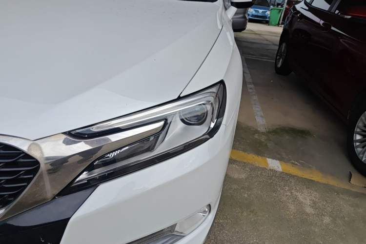 Used DS 5LS 2014 1.8L Manual Comfort Version VTi140 Left Front Headlight