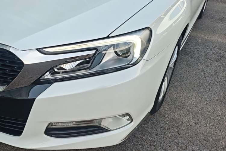 Used DS 5LS 2014 1.8L automatic Comfort version VTi140 Left Front Headlight