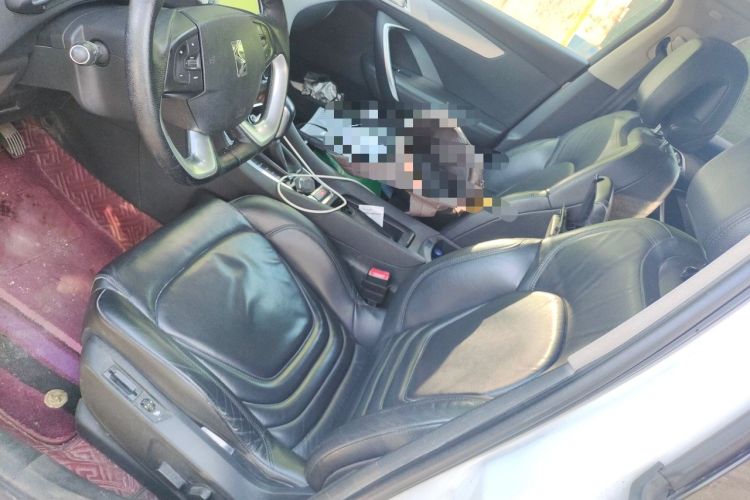 Used DS 5LS 2014 1.6T Luxury Edition THP160 Left Front Seat