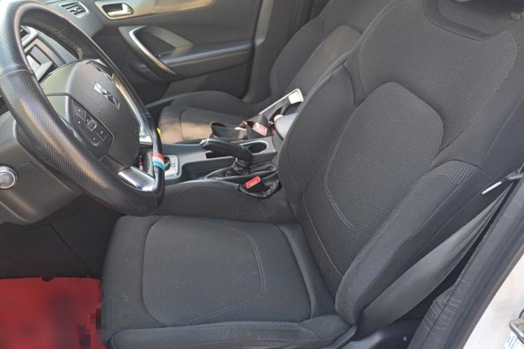 Used DS 5LS 2014 1.8L Elegant Edition VTi140 Left Front Seat