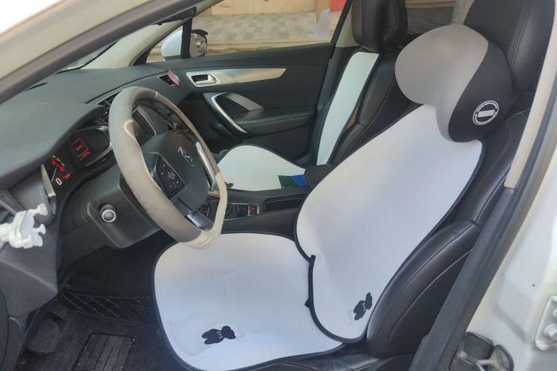 Used DS 5LS 2014 1.6T Luxury Edition THP160 Left Front Seat