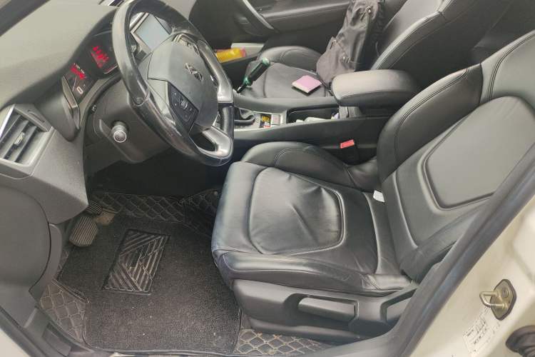 Used DS 5LS 2014 1.8L Elegant Edition VTi140 Left Front Seat