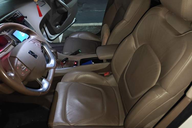 Used DS 5LS 2014 1.8L Elegant Edition VTi140 Left Front Seat
