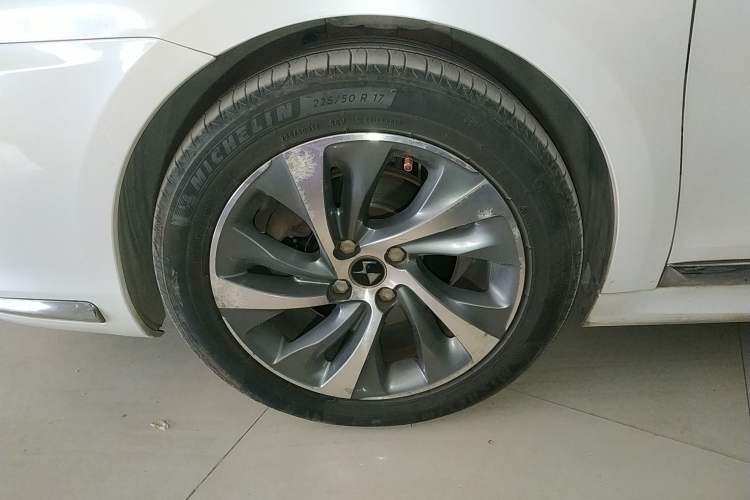 Used DS 5LS 2014 1.6T Elegant Version THP160 Left Front Wheel Hub