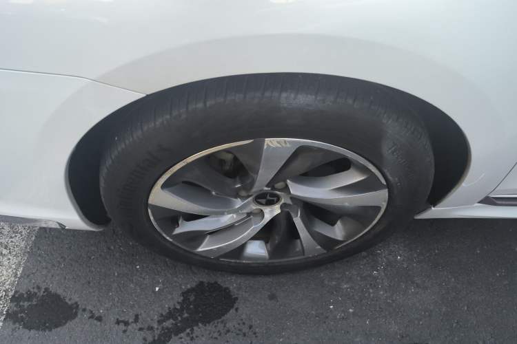 Used DS 5LS 2014 1.6T Elegant Version THP160 Left Front Wheel Hub