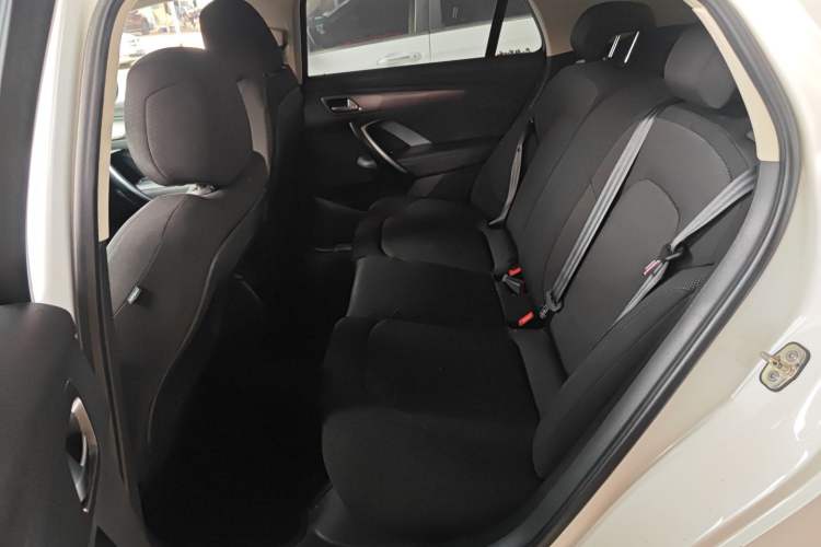 Used DS 5LS 2014 1.8L Manual Comfort Version VTi140 Left Rear Seat